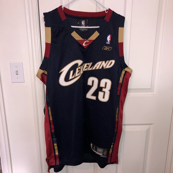 lebron james cleveland throwback jersey